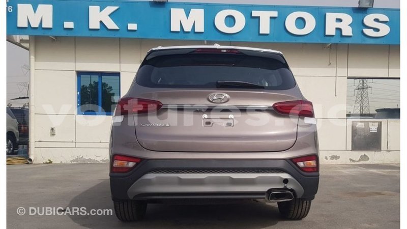 Big with watermark hyundai santa fe estuaire import dubai 6289