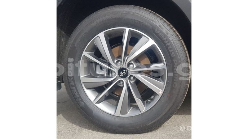 Big with watermark hyundai santa fe estuaire import dubai 6289