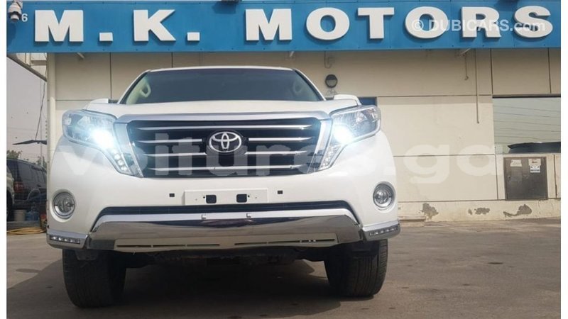 Big with watermark toyota land cruiser estuary import dubai 6290