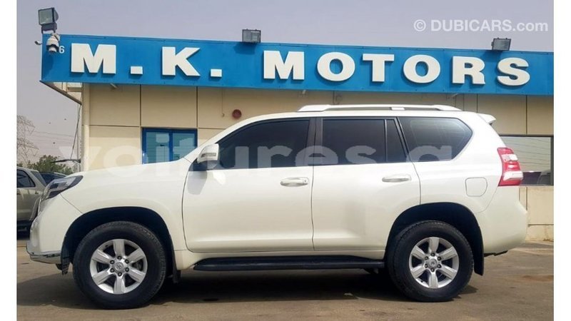 Big with watermark toyota land cruiser estuaire import dubai 6290