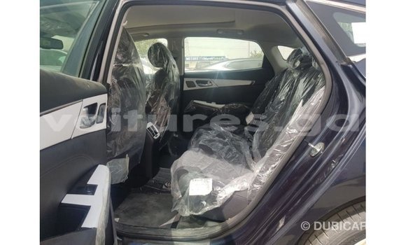 Acheter Import Voiture Kia Cadenza Bleu à Import - Dubai, Estuaire Acheter Import Voiture Kia Cadenza Bleu à Import - Dubai, Estuaire