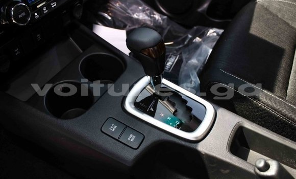 Acheter Import Voiture Toyota Hilux Blanc à Import - Dubai, Estuaire Acheter Import Voiture Toyota Hilux Blanc à Import - Dubai, Estuaire