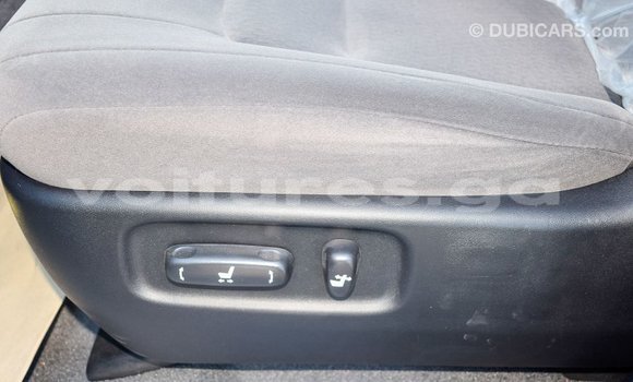 Acheter Import Voiture Toyota Land Cruiser Blanc à Import - Dubai, Estuaire Acheter Import Voiture Toyota Land Cruiser Blanc à Import - Dubai, Estuaire