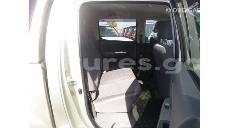 Big with watermark toyota hilux estuaire import dubai 6299