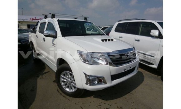 Sayi Imported Toyota Hilux White Mota in Import - Dubai a estuary Sayi Imported Toyota Hilux White Mota in Import - Dubai a estuary