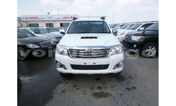 Sayi Imported Toyota Hilux White Mota in Import - Dubai a estuary Sayi Imported Toyota Hilux White Mota in Import - Dubai a estuary
