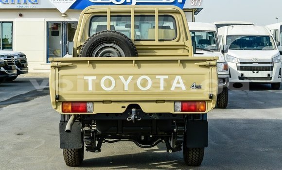 Acheter Import Voiture Toyota Land Cruiser Beige à Import - Dubai, Estuaire Acheter Import Voiture Toyota Land Cruiser Beige à Import - Dubai, Estuaire