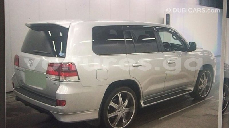 Big with watermark toyota land cruiser estuaire import dubai 6304