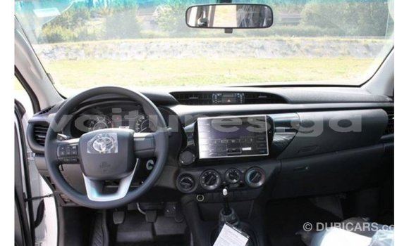 Sayi Imported Toyota Hilux White Mota in Import - Dubai a estuary Sayi Imported Toyota Hilux White Mota in Import - Dubai a estuary