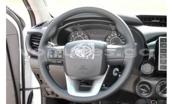 Sayi Imported Toyota Hilux White Mota in Import - Dubai a estuary Sayi Imported Toyota Hilux White Mota in Import - Dubai a estuary
