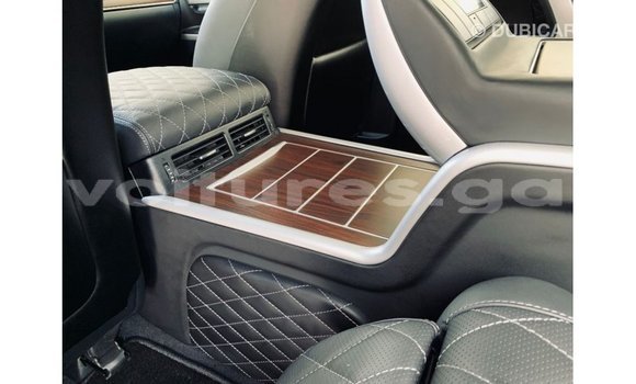 Acheter Import Voiture Toyota Land Cruiser Noir à Import - Dubai, Estuaire Acheter Import Voiture Toyota Land Cruiser Noir à Import - Dubai, Estuaire