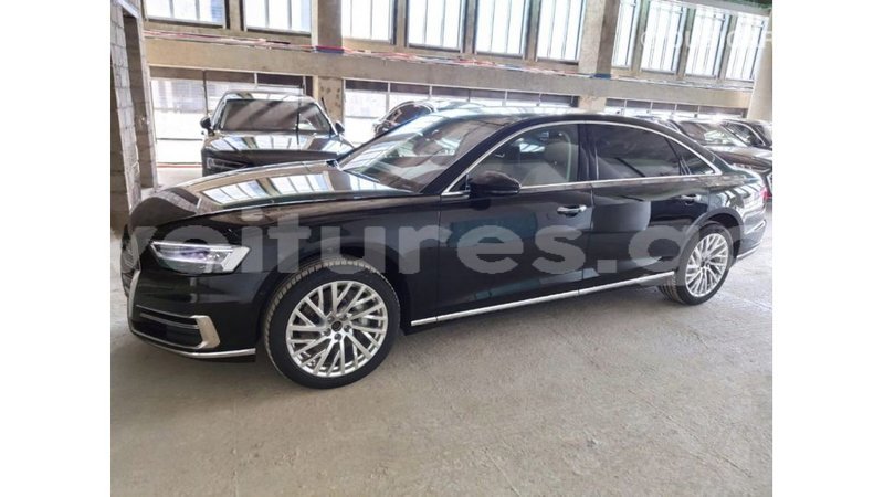 Big with watermark audi a8 estuary import dubai 6325