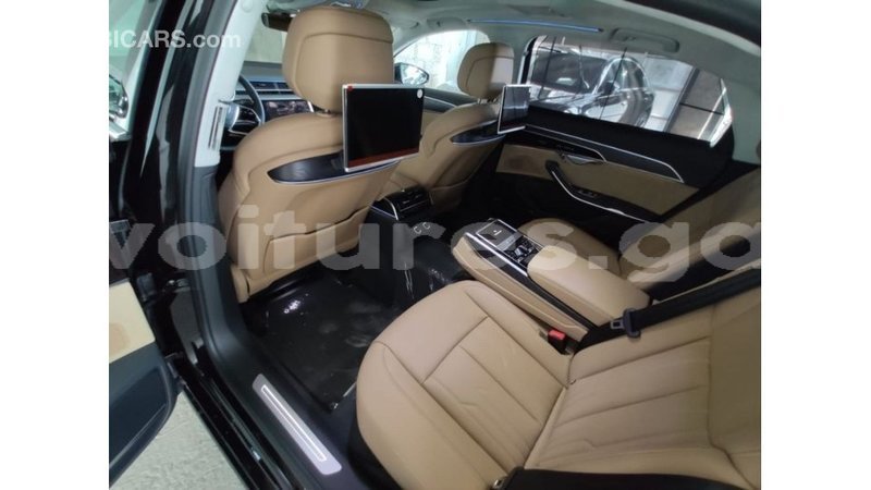 Big with watermark audi a8 estuary import dubai 6325