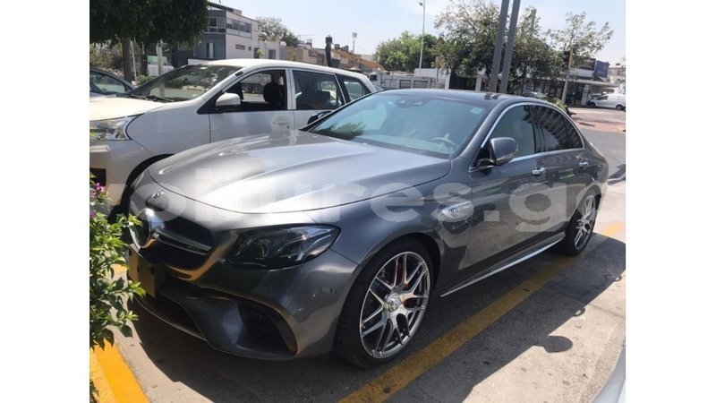 Big with watermark mercedes benz 190 estuary import dubai 6327