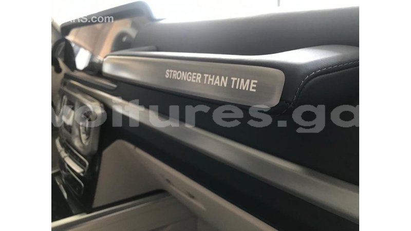 Big with watermark mercedes benz 190 estuary import dubai 6328