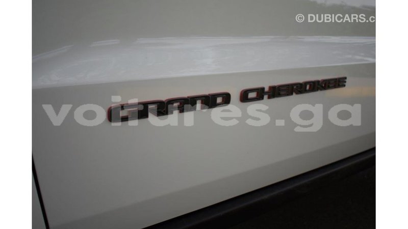 Big with watermark jeep grand cherokee estuary import dubai 6340