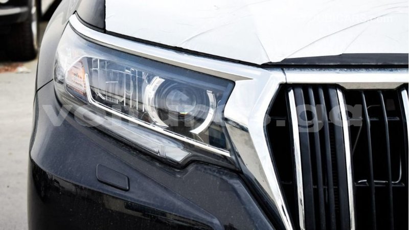 Big with watermark toyota prado estuary import dubai 6359