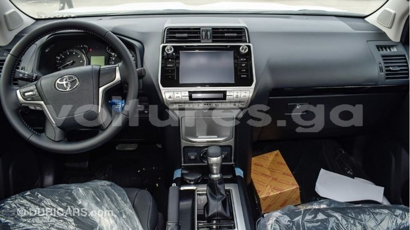 Big with watermark toyota prado estuary import dubai 6359