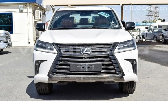 Acheter Import Voiture Lexus LX Blanc à Import - Dubai, Estuaire Acheter Import Voiture Lexus LX Blanc à Import - Dubai, Estuaire