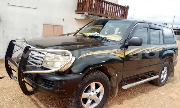 Acheter Import Voiture Toyota Land Cruiser Noir à Libreville, Estuaire Acheter Import Voiture Toyota Land Cruiser Noir à Libreville, Estuaire