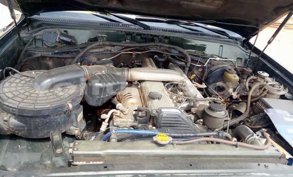 Acheter Import Voiture Toyota Land Cruiser Noir à Libreville, Estuaire Acheter Import Voiture Toyota Land Cruiser Noir à Libreville, Estuaire