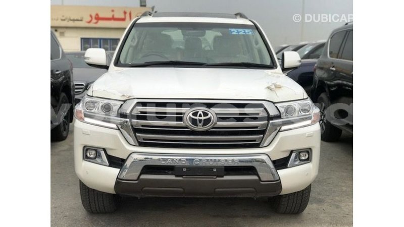 Big with watermark toyota land cruiser estuaire import dubai 6368