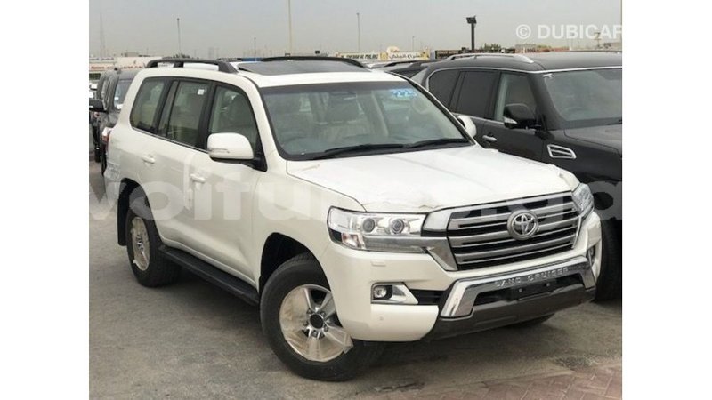 Big with watermark toyota land cruiser estuaire import dubai 6369