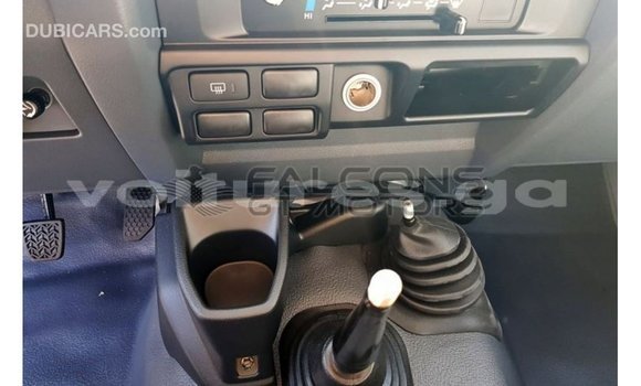 Sayi Imported Toyota Land Cruiser White Mota in Import - Dubai a estuary Sayi Imported Toyota Land Cruiser White Mota in Import - Dubai a estuary