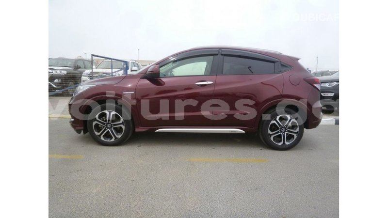 Big with watermark honda vezel estuary import dubai 6379