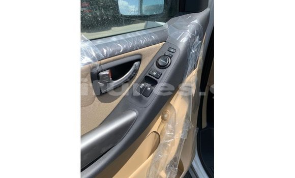 Acheter Import Utilitaire Hyundai Chorus Blanc à Import - Dubai, Estuaire Acheter Import Utilitaire Hyundai Chorus Blanc à Import - Dubai, Estuaire