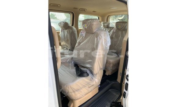 Acheter Import Utilitaire Hyundai Chorus Blanc à Import - Dubai, Estuaire Acheter Import Utilitaire Hyundai Chorus Blanc à Import - Dubai, Estuaire