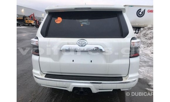 Acheter Import Utilitaire Toyota HiAce Blanc à Import - Dubai, Estuaire Acheter Import Utilitaire Toyota HiAce Blanc à Import - Dubai, Estuaire