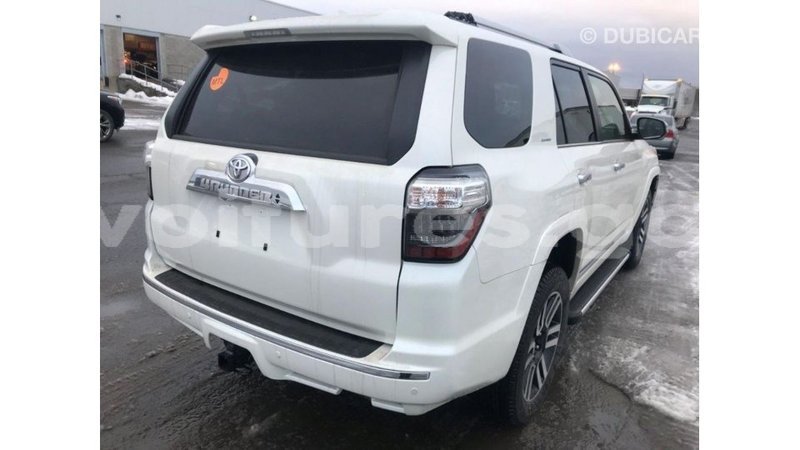 Big with watermark toyota hiace estuary import dubai 6382