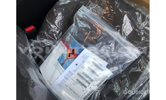 Acheter Import Utilitaire Toyota HiAce Blanc à Import - Dubai, Estuaire Acheter Import Utilitaire Toyota HiAce Blanc à Import - Dubai, Estuaire