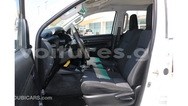 Big with watermark toyota hilux estuary import dubai 6392