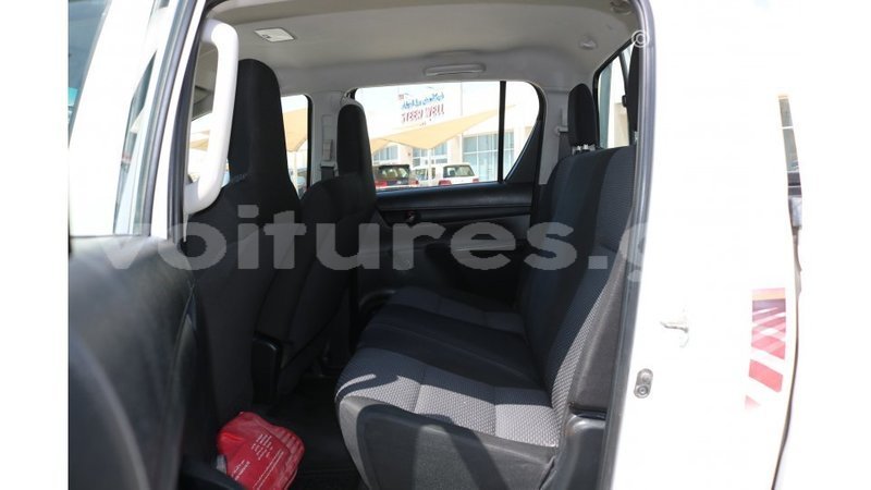 Big with watermark toyota hilux estuary import dubai 6392