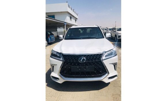 Acheter Import Voiture Lexus LX Blanc à Import - Dubai, Estuaire Acheter Import Voiture Lexus LX Blanc à Import - Dubai, Estuaire