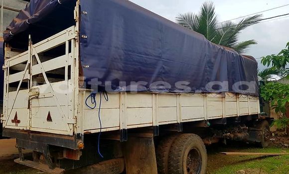 Sayi Na hannu Hyundai H200 Sauran Babbar mota in Libreville a estuary Sayi Na hannu Hyundai H200 Sauran Babbar mota in Libreville a estuary