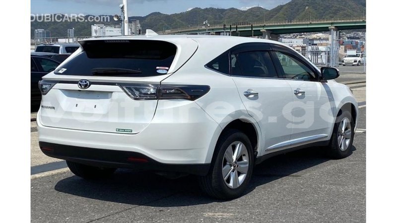 Big with watermark toyota harrier estuary import dubai 6398