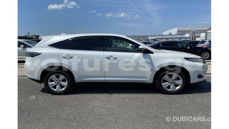 Big with watermark toyota harrier estuary import dubai 6398