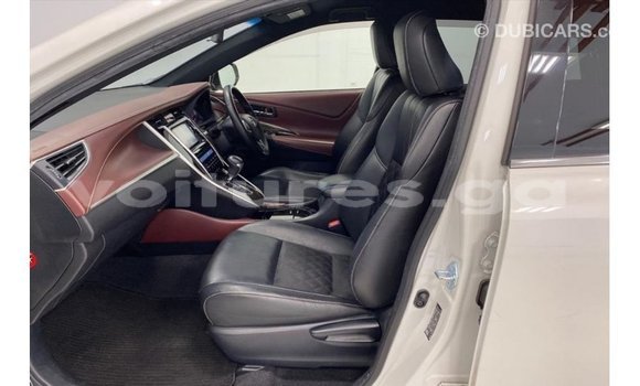 Buy Import Toyota Harrier White Car in Import - Dubai in Estuary Buy Import Toyota Harrier White Car in Import - Dubai in Estuary