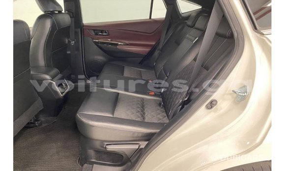 Buy Import Toyota Harrier White Car in Import - Dubai in Estuary Buy Import Toyota Harrier White Car in Import - Dubai in Estuary