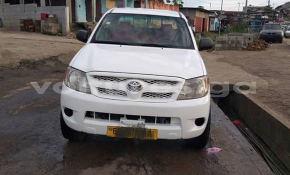 Acheter Import Voiture Toyota Hilux Blanc à Libreville, Estuaire Acheter Import Voiture Toyota Hilux Blanc à Libreville, Estuaire