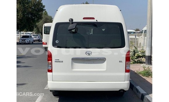 Acheter Import Voiture Toyota Hiace Blanc à Import - Dubai, Estuaire Acheter Import Voiture Toyota Hiace Blanc à Import - Dubai, Estuaire