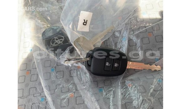 Acheter Import Voiture Toyota Hiace Blanc à Import - Dubai, Estuaire Acheter Import Voiture Toyota Hiace Blanc à Import - Dubai, Estuaire