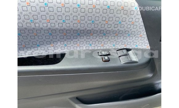 Acheter Import Voiture Toyota Hiace Blanc à Import - Dubai, Estuaire Acheter Import Voiture Toyota Hiace Blanc à Import - Dubai, Estuaire