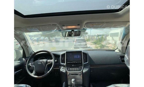 Acheter Import Voiture Toyota Land Cruiser Noir à Import - Dubai, Estuaire Acheter Import Voiture Toyota Land Cruiser Noir à Import - Dubai, Estuaire