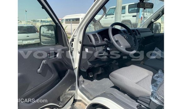 Buy Import Toyota Hiace White Car in Import - Dubai in Estuary Buy Import Toyota Hiace White Car in Import - Dubai in Estuary