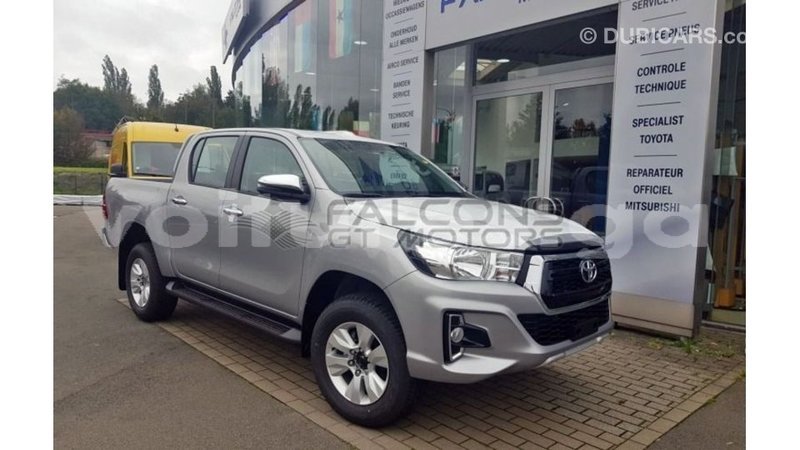 Big with watermark toyota hilux estuary import dubai 6420