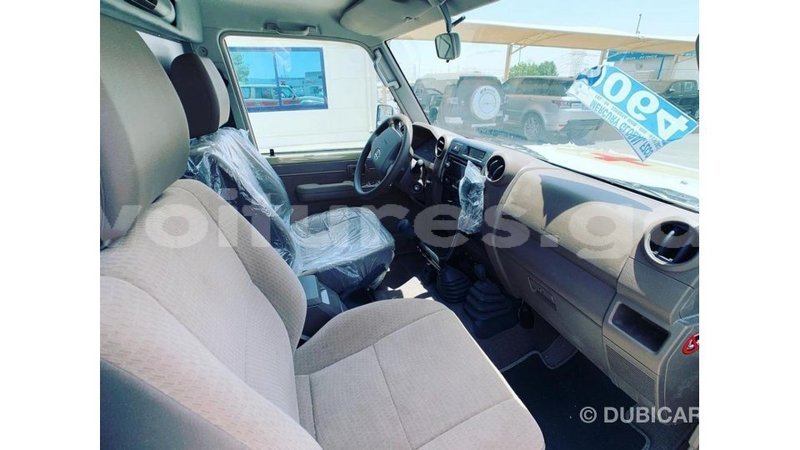 Big with watermark toyota da estuary import dubai 6424